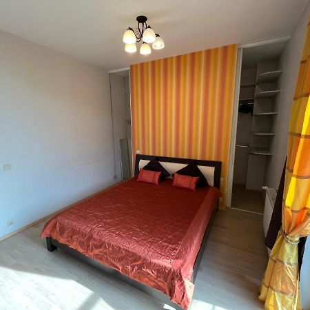 Lovely Apartments In Imanta With Free Parking Riga Extérieur photo