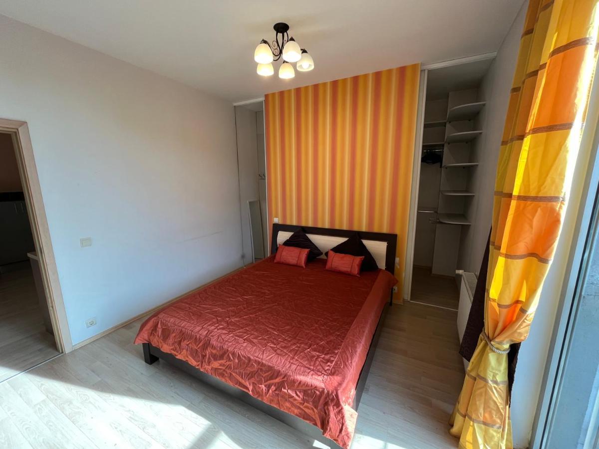 Lovely Apartments In Imanta With Free Parking Riga Extérieur photo